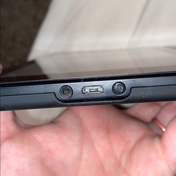 Kindle Fire - Picture 3 of 8